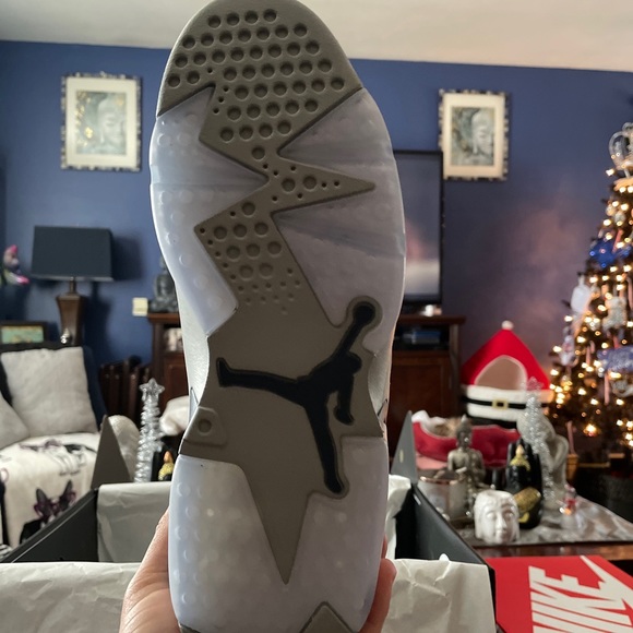 Jordan 6 Georgetowns - Picture 5 of 6